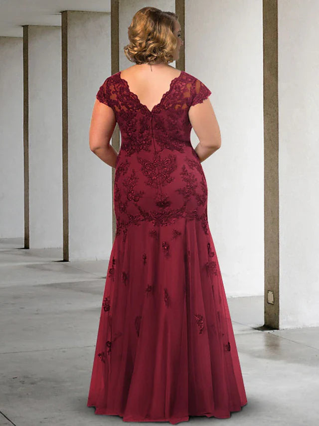 Wholesale A-Line Mother of the Bride Dress Luxurious Plus Size Elegant Scoop Neck Floor Length Lace Tulle Sleeveless with Appliques